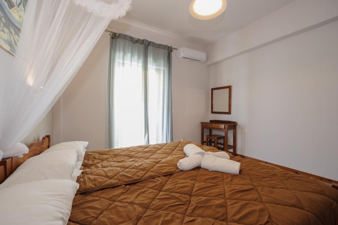 Elias & Vasili House Hotel อายีโอส เยออร์ยิโอส ปากอน ภายนอก รูปภาพ