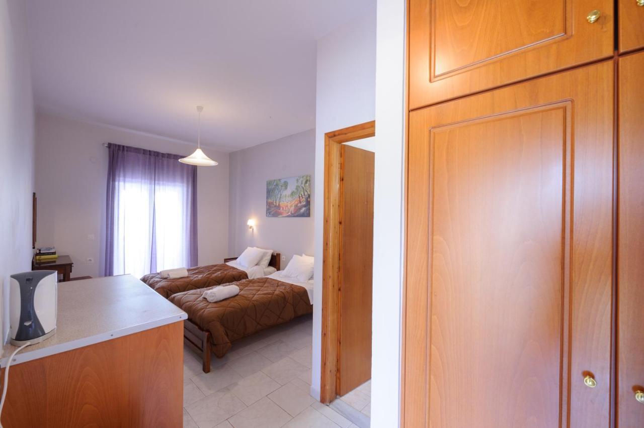 Elias & Vasili House Hotel อายีโอส เยออร์ยิโอส ปากอน ภายนอก รูปภาพ