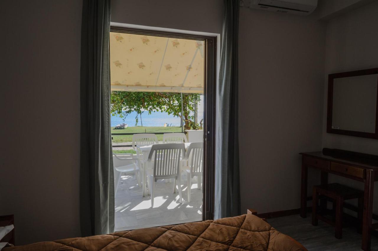 Elias & Vasili House Hotel อายีโอส เยออร์ยิโอส ปากอน ภายนอก รูปภาพ