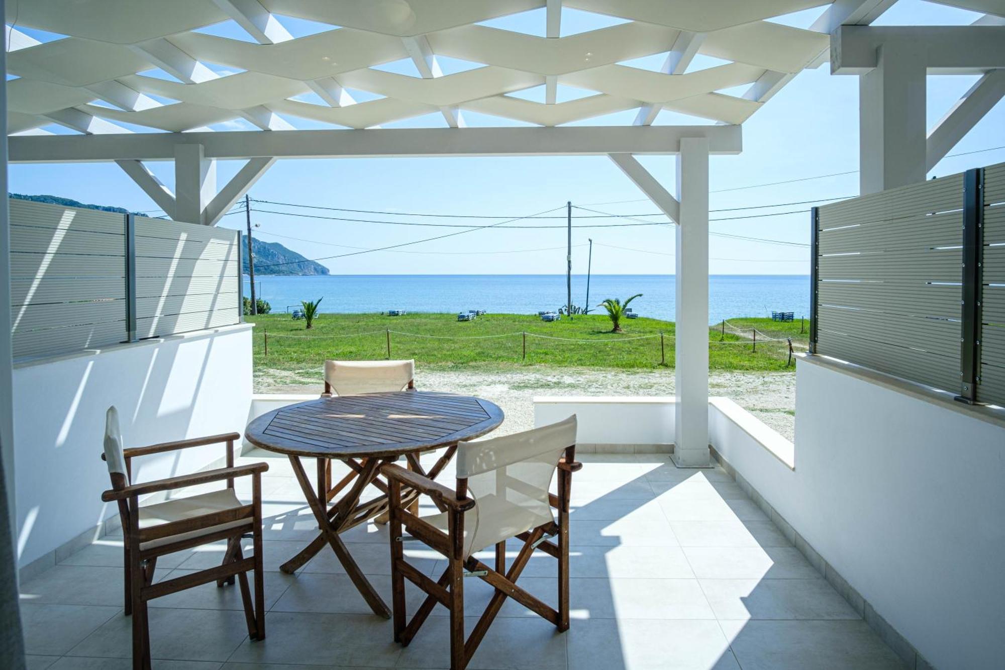 Elias & Vasili House Hotel อายีโอส เยออร์ยิโอส ปากอน ภายนอก รูปภาพ