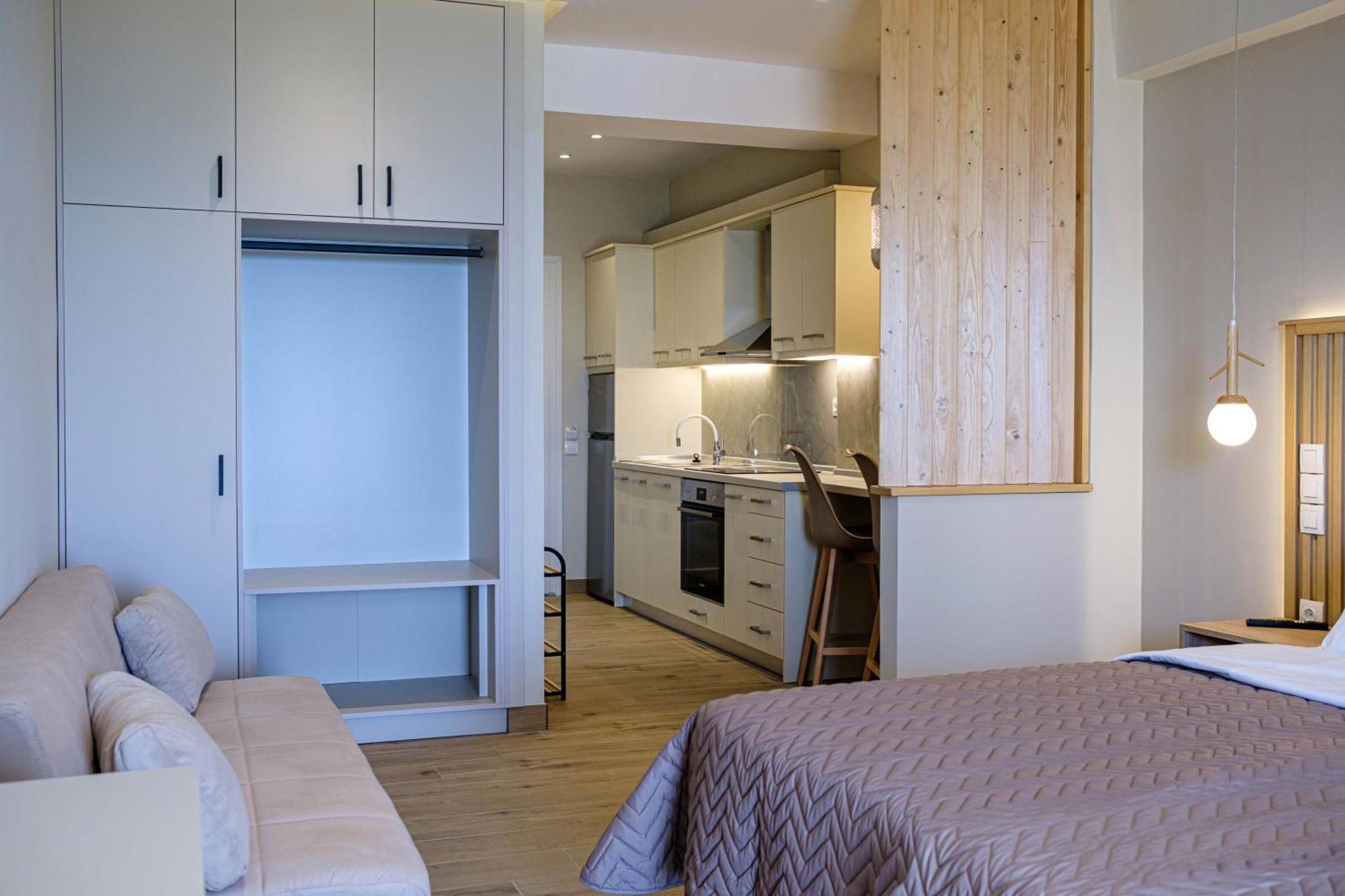 Elias & Vasili House Hotel อายีโอส เยออร์ยิโอส ปากอน ภายนอก รูปภาพ